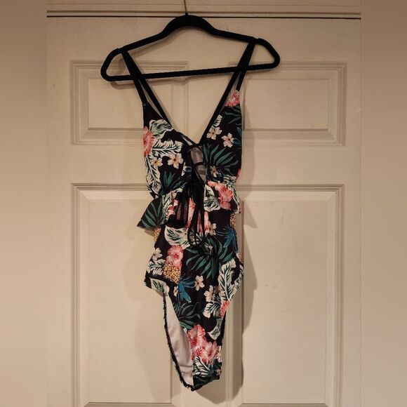 Black tropical floral open back one piece swimsuit - Picture 1 of 4